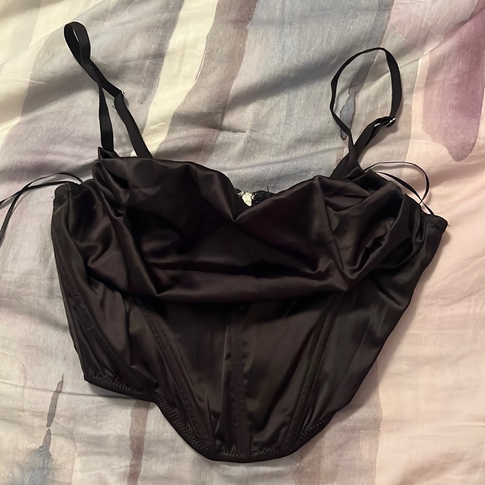 cropped corset, zip up in the back